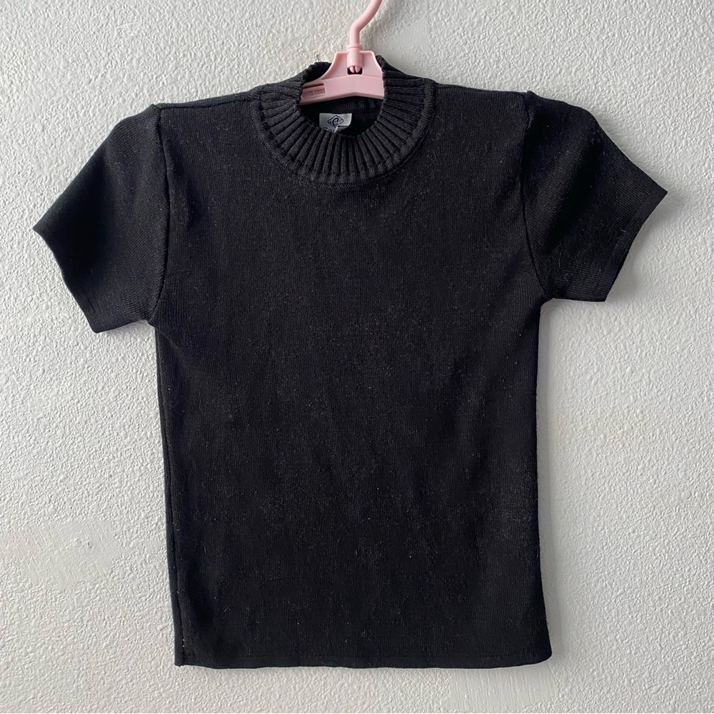 Carita Fashion | Women's Black Crewneck Short Sleeve top Size S
